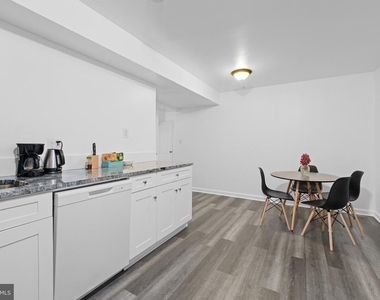 11810 Tregiovo Place - Photo Thumbnail 20