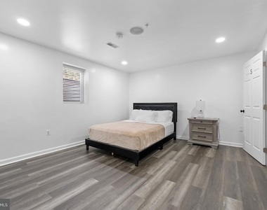 11810 Tregiovo Place - Photo Thumbnail 30