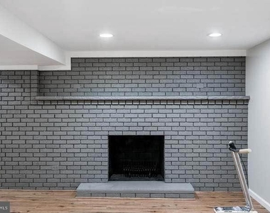 4108 Kenny Street - Photo Thumbnail 2