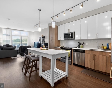 145 Riverhaven Drive - Photo Thumbnail 5