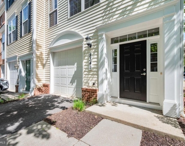 8341 Broderick Circle - Photo Thumbnail 2
