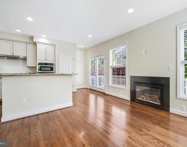8341 Broderick Circle - Photo Thumbnail 13
