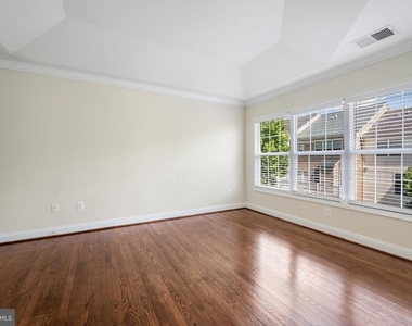 8341 Broderick Circle - Photo Thumbnail 19