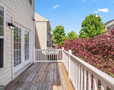 8341 Broderick Circle - Photo Thumbnail 31