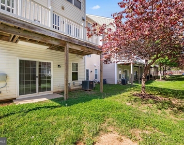 8341 Broderick Circle - Photo Thumbnail 29