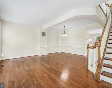 8341 Broderick Circle - Photo Thumbnail 6