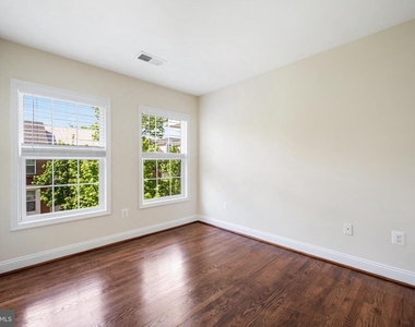 8341 Broderick Circle - Photo Thumbnail 22