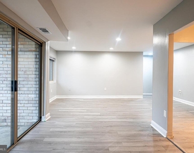 12211 Braxfield Court - Photo Thumbnail 6