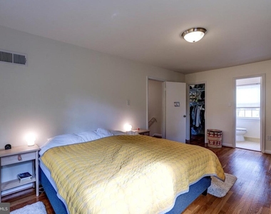 7525 Cayuga Avenue - Photo Thumbnail 25