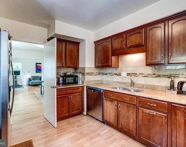 7525 Cayuga Avenue - Photo Thumbnail 17