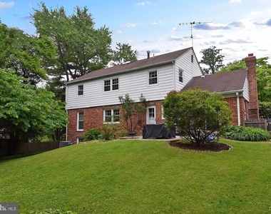 7525 Cayuga Avenue - Photo Thumbnail 40