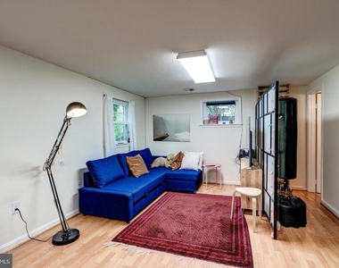 7525 Cayuga Avenue - Photo Thumbnail 36