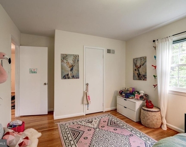 7525 Cayuga Avenue - Photo Thumbnail 31