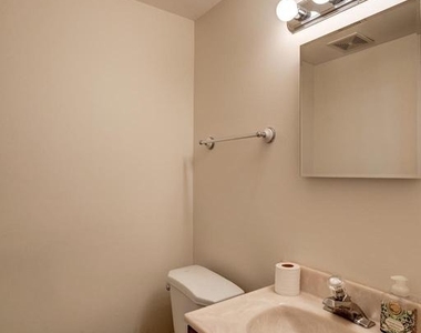 7525 Cayuga Avenue - Photo Thumbnail 38