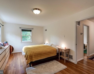 7525 Cayuga Avenue - Photo Thumbnail 24