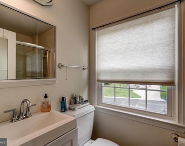 7525 Cayuga Avenue - Photo Thumbnail 26