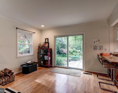 7525 Cayuga Avenue - Photo Thumbnail 15