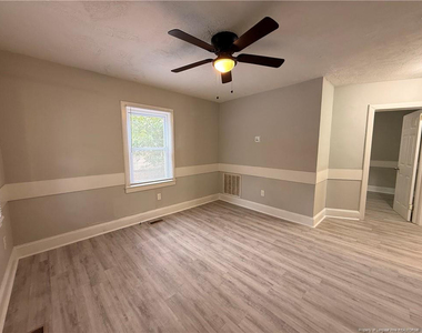 1106 Clark Street - Photo Thumbnail 2