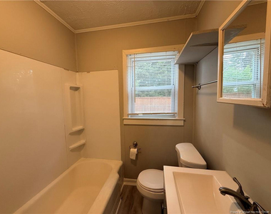 1106 Clark Street - Photo Thumbnail 5