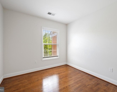 8342 Broderick Circle - Photo Thumbnail 23