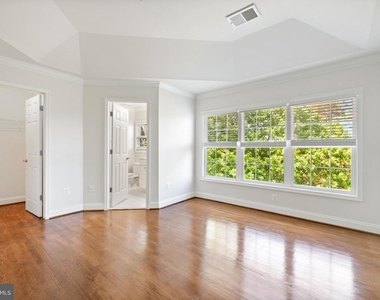 8342 Broderick Circle - Photo Thumbnail 26