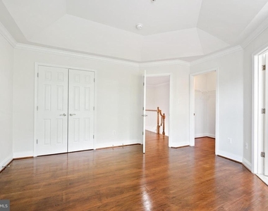 8342 Broderick Circle - Photo Thumbnail 25