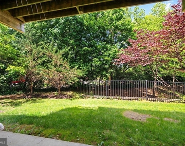8342 Broderick Circle - Photo Thumbnail 32