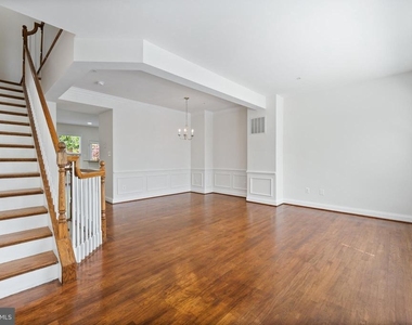 8342 Broderick Circle - Photo Thumbnail 4
