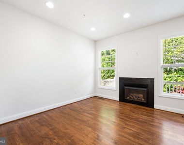 8342 Broderick Circle - Photo Thumbnail 13
