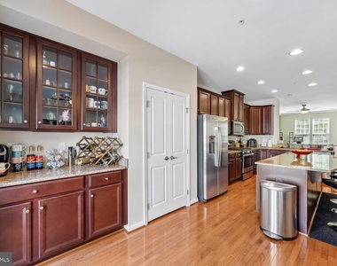 11672 Emerald Drive - Photo Thumbnail 12