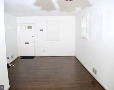 12010 Ashley Drive Se - Photo Thumbnail 4