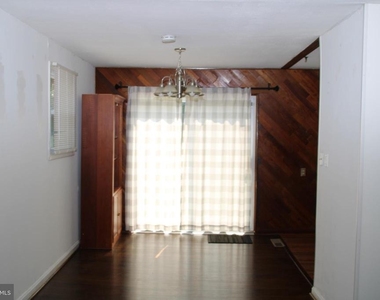 12010 Ashley Drive Se - Photo Thumbnail 1