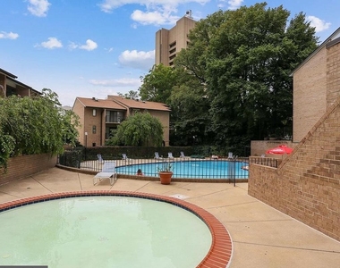 10 Monroe Street - Photo Thumbnail 28
