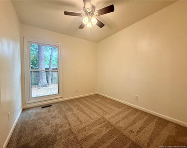 1009 Louisburg Place - Photo Thumbnail 14