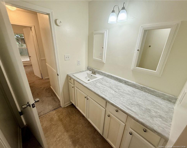 1009 Louisburg Place - Photo Thumbnail 12