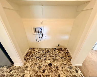 1009 Louisburg Place - Photo Thumbnail 26