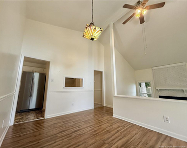 1009 Louisburg Place - Photo Thumbnail 5