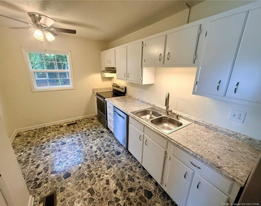 1009 Louisburg Place - Photo Thumbnail 8