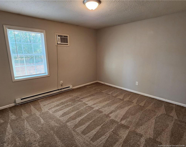408 Sheila Street - Photo Thumbnail 8