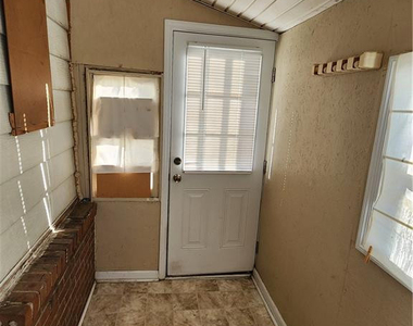 1347 Levy Drive - Photo Thumbnail 12