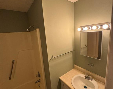 5804 Aftonshire Drive - Photo Thumbnail 14