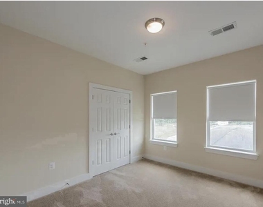 3301 Demirel Way - Photo Thumbnail 12