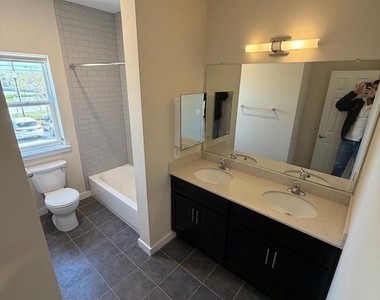 3301 Demirel Way - Photo Thumbnail 16