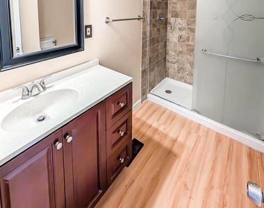 404 Liberty Court - Photo Thumbnail 42