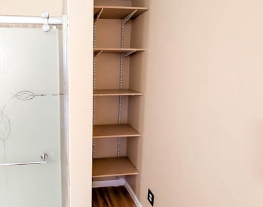 404 Liberty Court - Photo Thumbnail 40