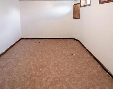 404 Liberty Court - Photo Thumbnail 8