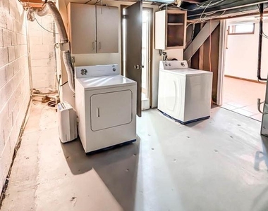 404 Liberty Court - Photo Thumbnail 7