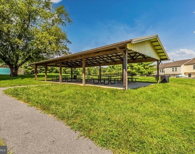 5621 Queen Anne Court - Photo Thumbnail 59