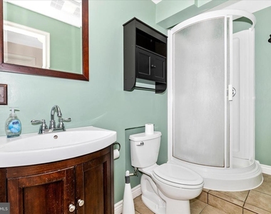 5621 Queen Anne Court - Photo Thumbnail 36