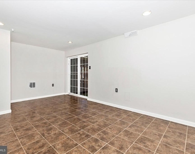 5621 Queen Anne Court - Photo Thumbnail 30